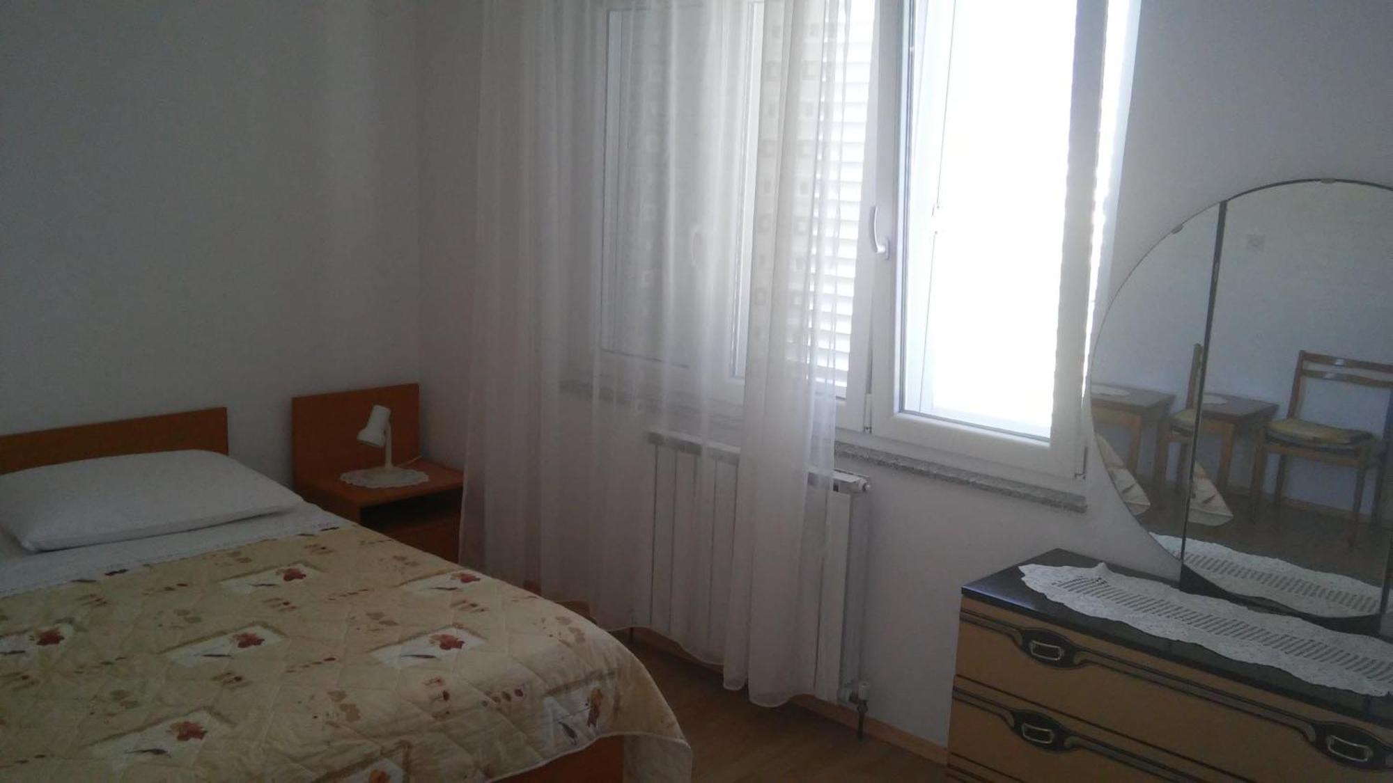 Apartments With A Parking Space Supetarska Draga - Donja, Rab - 11237 الغرفة الصورة
